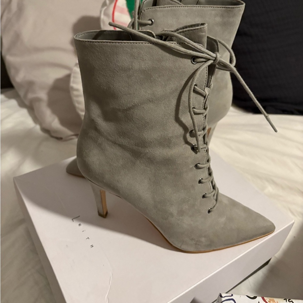 Ankle heeled boots